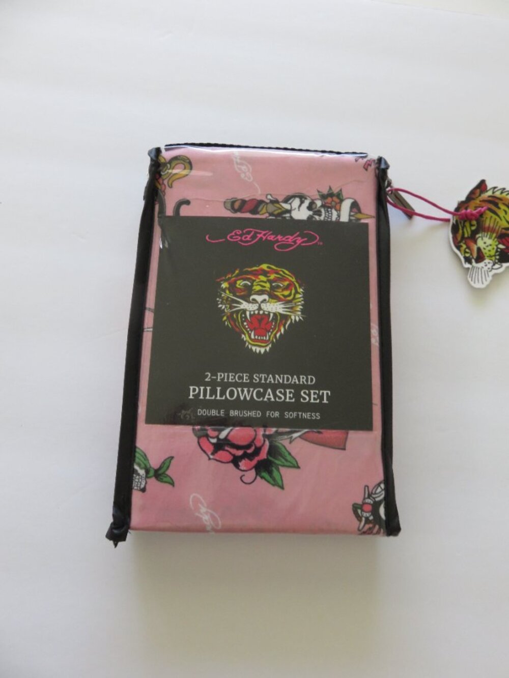 (#101) Ed Hardy 2-Piece Pillowcase Set Logo print, Standard